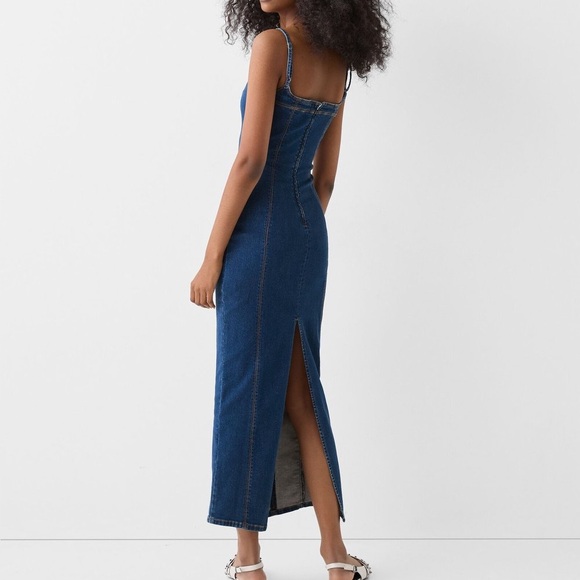 PrettyLittleThing Blue Denim Midi Dress - Picture 5 of 12